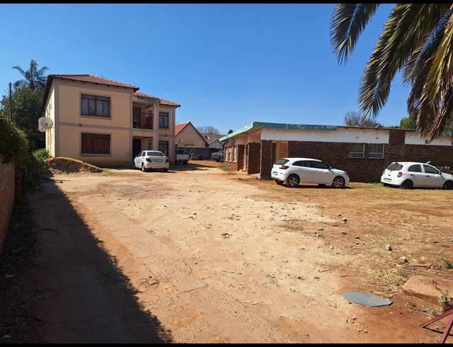 0 BEDROOM HOUSE FOR SALE IN CLAYVILLE EAST